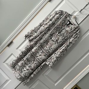 BCBG MaxAzria XS Flowy Elegant Floral Shift Dress